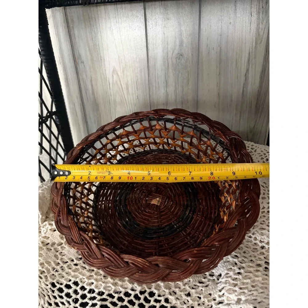 Vintage Round Wicker Basket Tri-Tone Woven Decorative Bowl 10 Inch